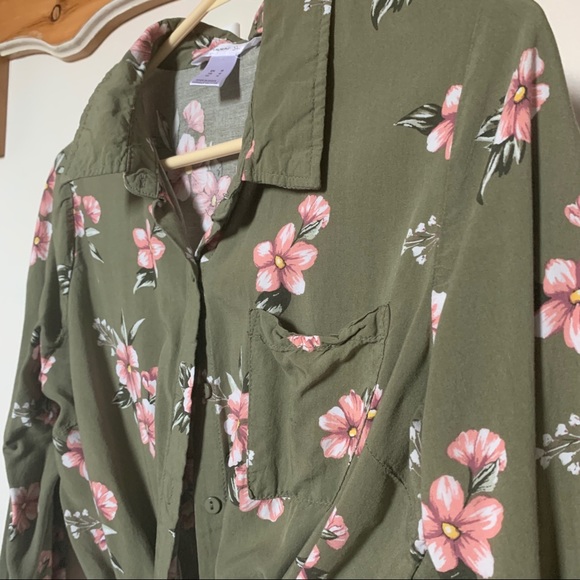 Olive Floral Top - Picture 3 of 3